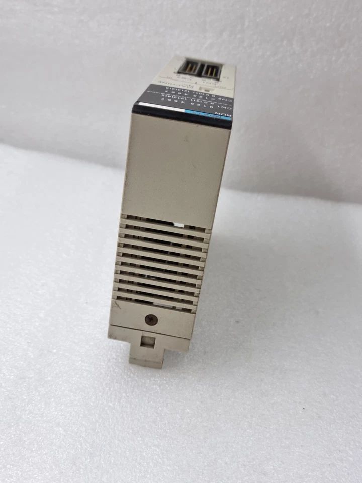 OMRON C200H-MD215 INPUT OUTPUT UNIT 24VDC C200HMD215